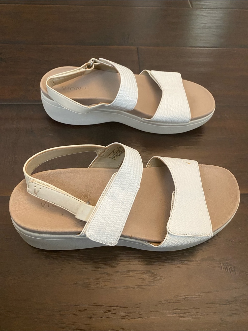 Vionic fay rubber sandals women’s size 7